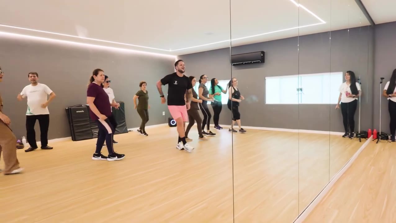 Dança e aulas coletivas